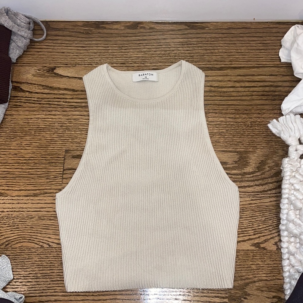 Aritzia size XS top